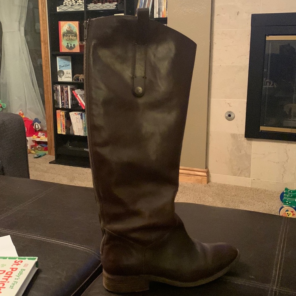 Steve Madden Leather Boots (Size 10)